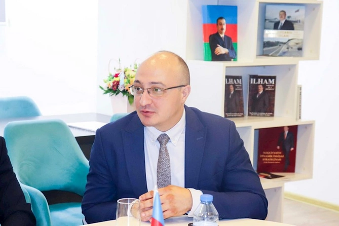 “Danışan abidələr: Azıx mağarası” adlı qısametrajlı filmin təqdimatı oldu — FOTOLAR “Danışan abidələr: Azıx mağarası” adlı qısametrajlı filmin təqdimatı oldu — FOTOLAR