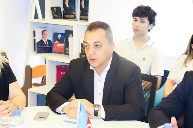 “Danışan abidələr: Azıx mağarası” adlı qısametrajlı filmin təqdimatı oldu — FOTOLAR “Danışan abidələr: Azıx mağarası” adlı qısametrajlı filmin təqdimatı oldu — FOTOLAR