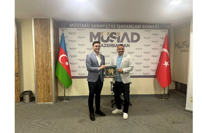 Türkiyəli ilahiyyatçı alim Azərbaycandan olan gənclərlə görüşdü — FOTOLAR