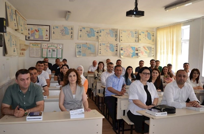 “Son zəng”dən 20 il sonra ilk dəfə görüşdülər — FOTOLAR