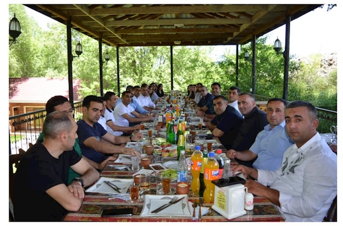 “Son zəng”dən 20 il sonra ilk dəfə görüşdülər — FOTOLAR