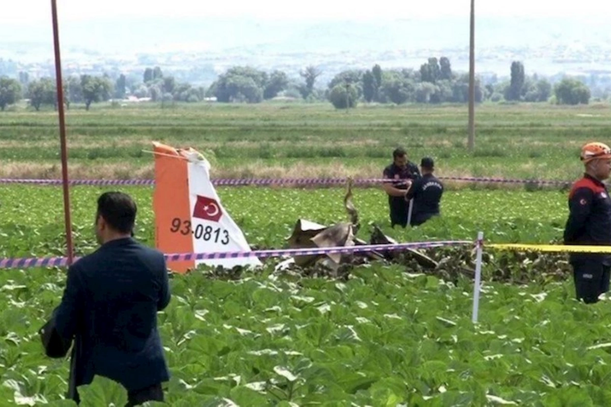 Türkiyədə təlim təyyarəsi qəzaya uğradı: 2 pilot öldü
