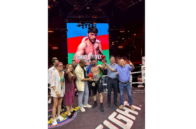 Peşəkar boksçu İsmət Quliyev WBC Asia cempionu oldu — FOTO Peşəkar boksçu İsmət Quliyev WBC Asia cempionu oldu — FOTO
