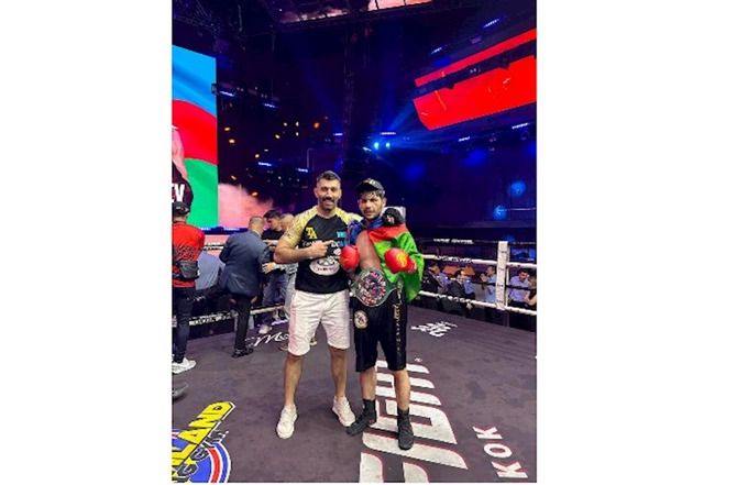 Peşəkar boksçu İsmət Quliyev WBC Asia cempionu oldu — FOTO Peşəkar boksçu İsmət Quliyev WBC Asia cempionu oldu — FOTO