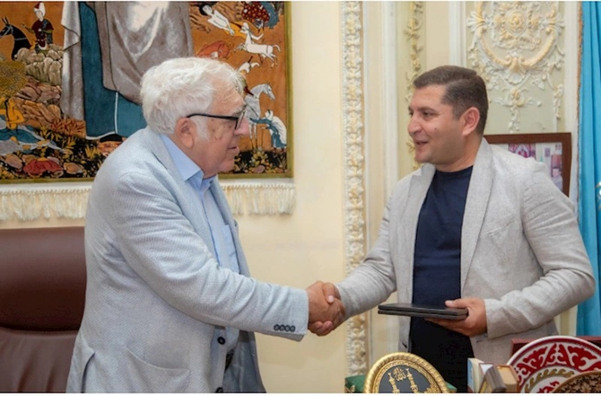 Bizim.Media beynəlxalq mükafata layiq görüldü — FOTO Bizim.Media beynəlxalq mükafata layiq görüldü — FOTO