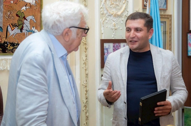 Bizim.Media beynəlxalq mükafata layiq görüldü — FOTO Bizim.Media beynəlxalq mükafata layiq görüldü — FOTO