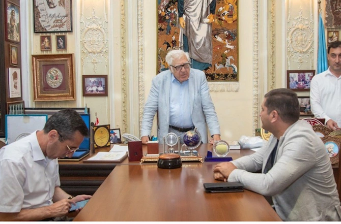 Bizim.Media beynəlxalq mükafata layiq görüldü — FOTO Bizim.Media beynəlxalq mükafata layiq görüldü — FOTO