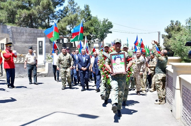 Birinci Qarabağ Müharibəsi şəhidi Rövşən Əliyev dəfn edildi — FOTOLAR