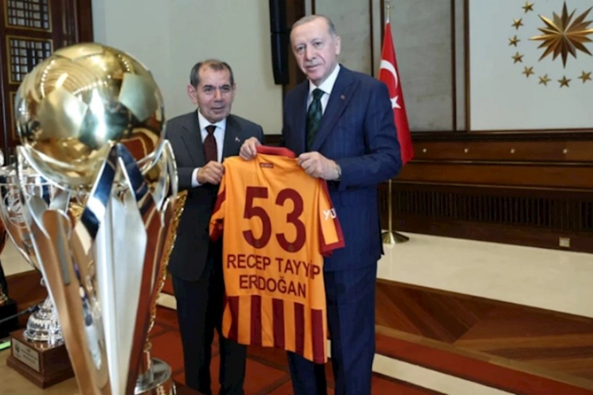 Ərdoğan Qalatasarayın heyətini qəbul edib