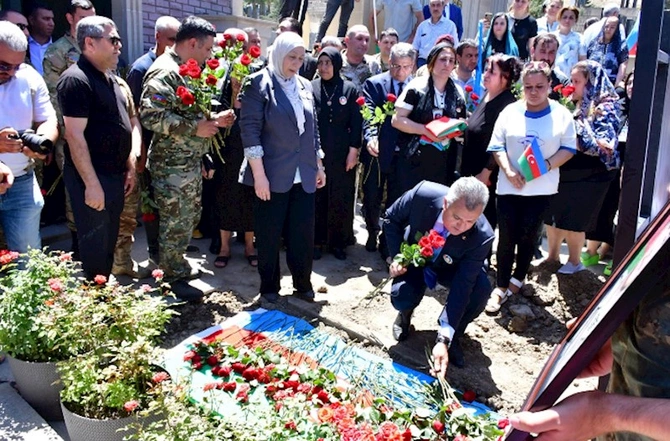 Birinci Qarabağ Müharibəsi şəhidi Rövşən Əliyev dəfn edildi — FOTOLAR