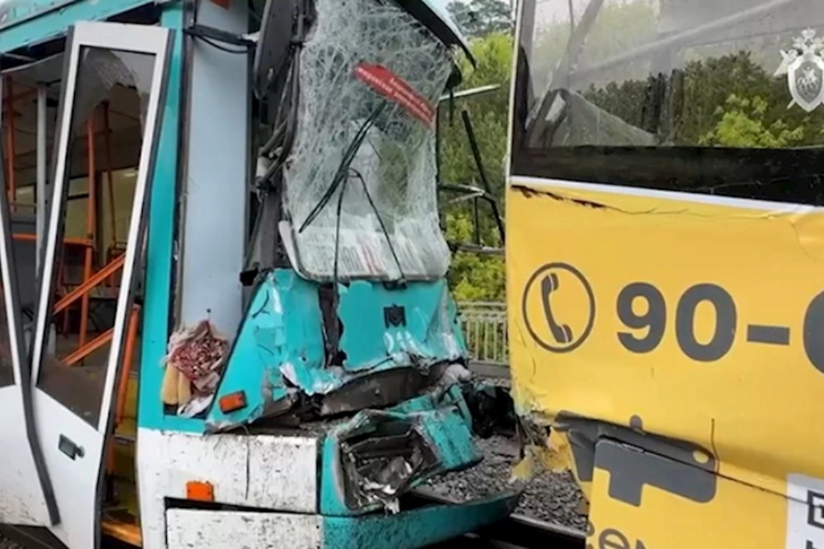 Rusiyada iki tramvay toqquşdu — 60-dan çox yaralı