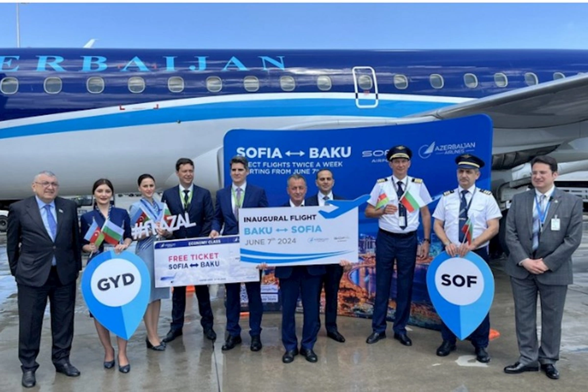 AZAL Sofiyaya ilk reysini həyata keçirib — FOTOLAR