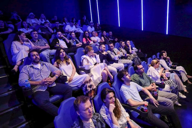 “Pis oğlanlar” CineMastercard kinoteatrının yay mövsümünün açılışında — VİDEO (FOTOLAR)