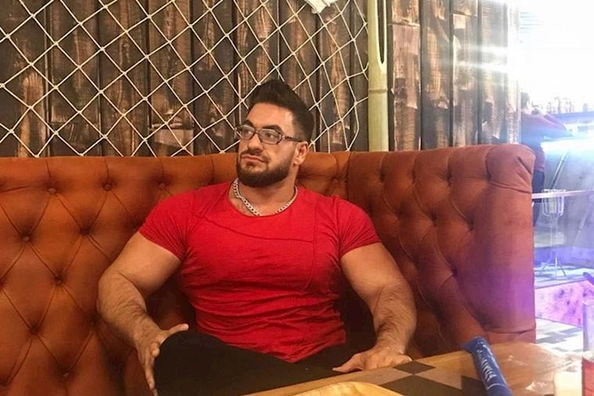 Azərbaycanda bu məşhurun vətərləri partladı: Təcili əməliyyata götürüldü — FOTO Azərbaycanda bu məşhurun vətərləri partladı: Təcili əməliyyata götürüldü — FOTO