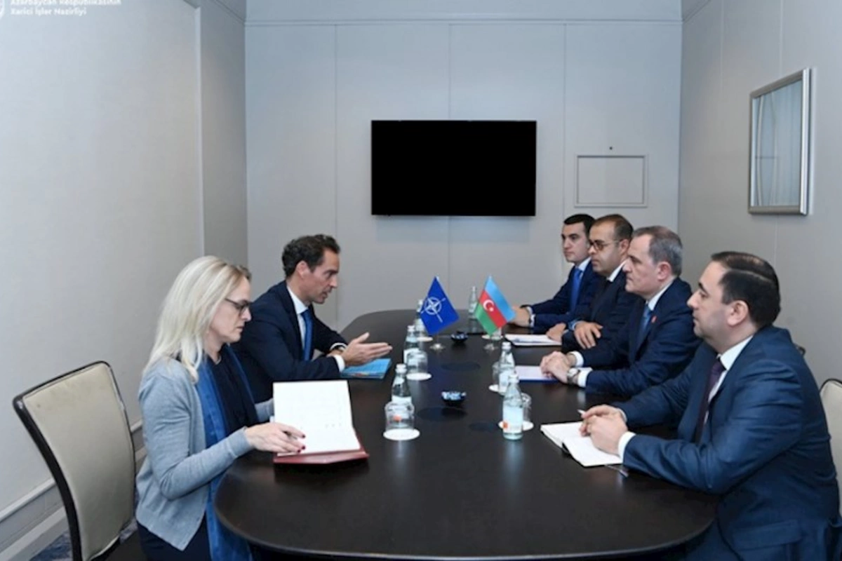 Ceyhun Bayramov Xavier Kolomina ilə sülh prosesini müzakirə etdi