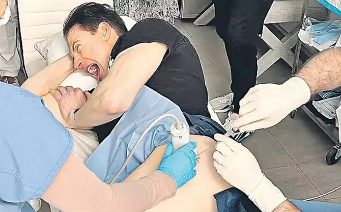 Gənc qalmaq üçün İsveç iliyi transplantasiyası — FOTO Gənc qalmaq üçün İsveç iliyi transplantasiyası — FOTO