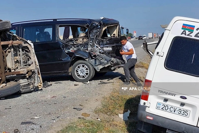 Bakı-Qazax yolunda qəza: Doqquz nəfər xəsarət alıb Bakı-Qazax yolunda qəza: Doqquz nəfər xəsarət alıb