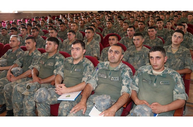 Xankəndidə Hərbi Prokurorluğun əməkdaşları Ulu Öndərin xatirəsini anıblar — FOTOLAR