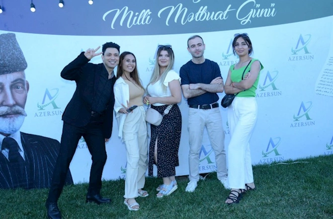 “Azərsun Holdinq” Mətbuat Gününü jurnalistlərlə birlikdə qeyd etdi — FOTOLAR “Azərsun Holdinq” Mətbuat Gününü jurnalistlərlə birlikdə qeyd etdi — FOTOLAR