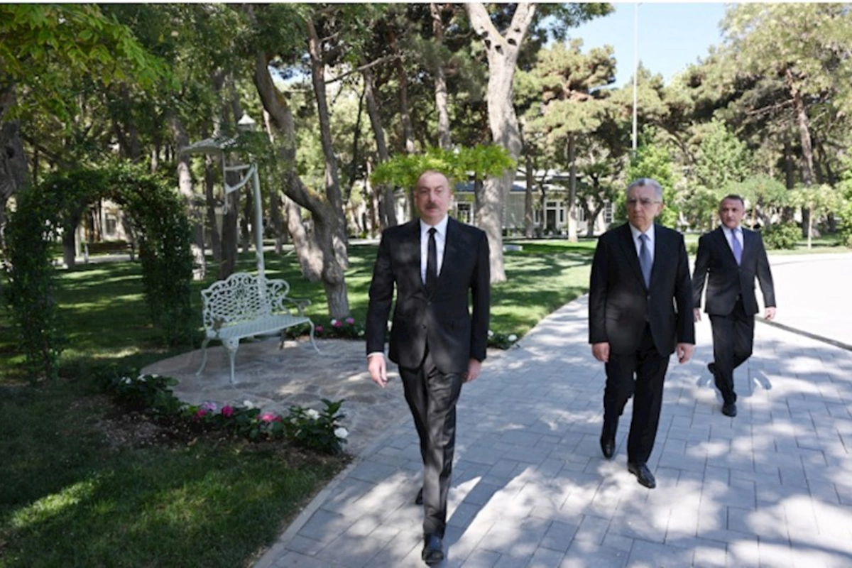 Prezidentin Nərimanov parkında gəzintisi — VİDEO