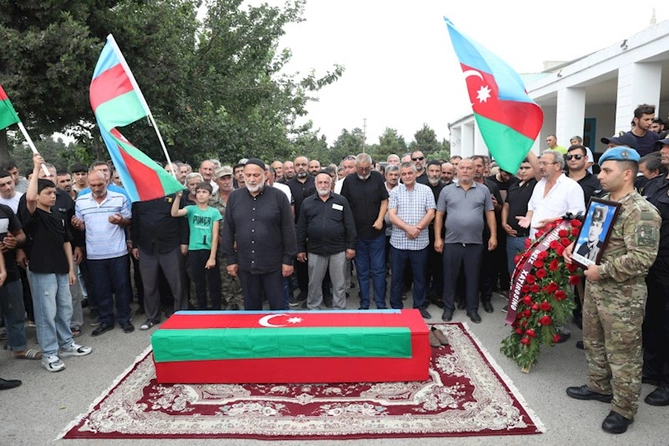 Şəhid Aydın Qurbanov Maştağada dəfn edildi — FOTO