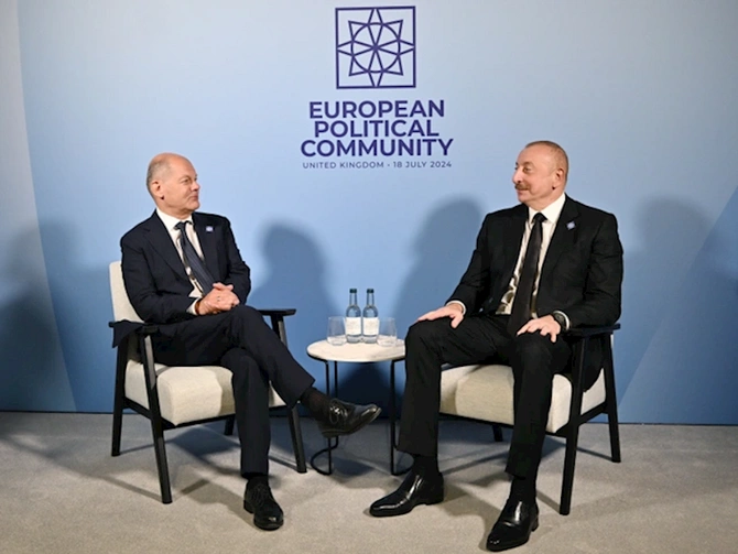 İlham Əliyev Oksfordda Almaniya kansleri ilə görüşüb — FOTOLAR (YENİLƏNDİ) İlham Əliyev Oksfordda Almaniya kansleri ilə görüşüb — FOTOLAR (YENİLƏNDİ)