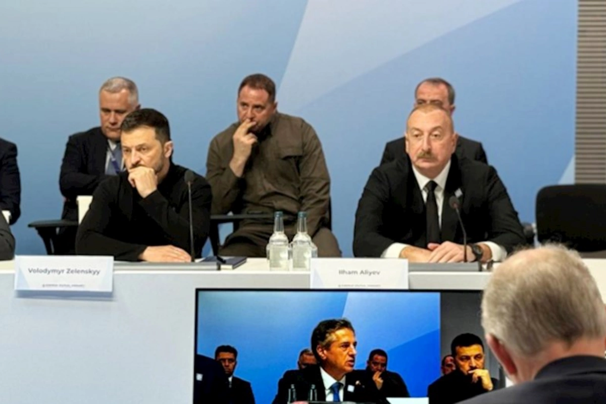 Zelenski və İlham Əliyev söhbət ediblər — FOTO