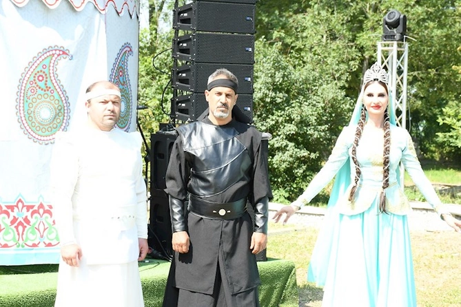 Şuşada poeziya bayramında Füzuli hücrələri — FOTOLAR Şuşada poeziya bayramında Füzuli hücrələri — FOTOLAR