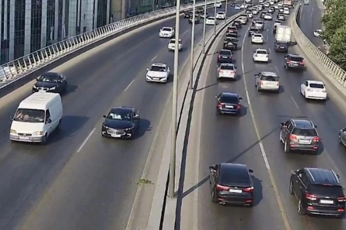 Bakıda bu yollarda ağır tıxac var — SİYAHI