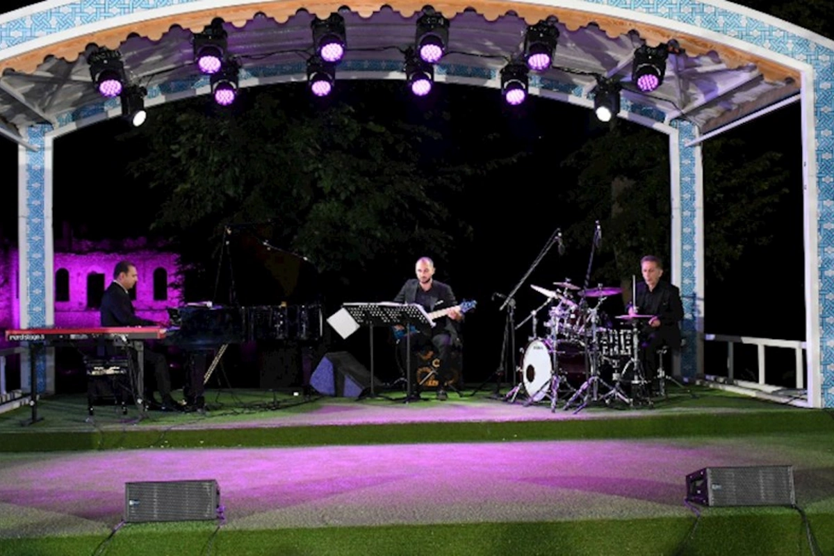 Vaqif Poeziya Günləri çərçivəsində Şuşada ilk dəfə etnocaz konserti — FOTOLAR