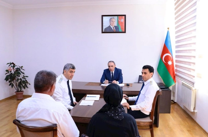 Kamran Əliyev Qusarda vətəndaşların müraciətlərini dinlədi — FOTOLAR