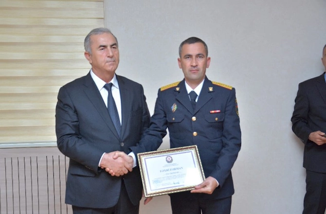 Salyanda “2 İyul - Azərbaycan Polisi Günü” ilə bağlı tədbir — FOTOLAR Salyanda “2 İyul - Azərbaycan Polisi Günü” ilə bağlı tədbir — FOTOLAR