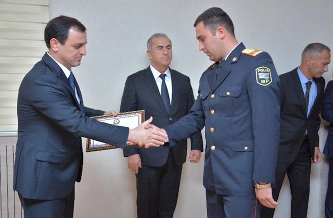 Salyanda “2 İyul - Azərbaycan Polisi Günü” ilə bağlı tədbir — FOTOLAR Salyanda “2 İyul - Azərbaycan Polisi Günü” ilə bağlı tədbir — FOTOLAR