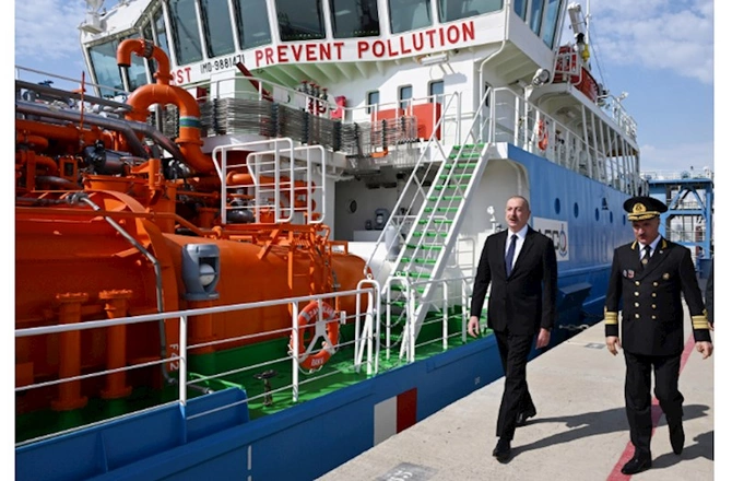 Prezident “Zəngilan” tankerinin istismara verilməsi mərasimində — FOTOLAR (YENİLƏNİB)
