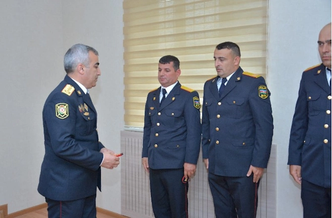 Salyanda “2 İyul - Azərbaycan Polisi Günü” ilə bağlı tədbir — FOTOLAR Salyanda “2 İyul - Azərbaycan Polisi Günü” ilə bağlı tədbir — FOTOLAR