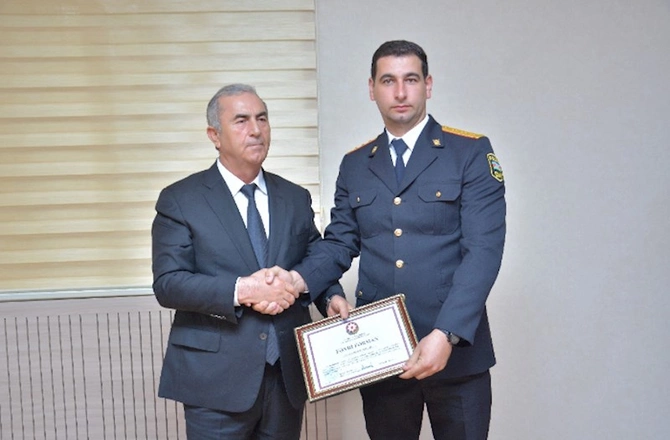 Salyanda “2 İyul - Azərbaycan Polisi Günü” ilə bağlı tədbir — FOTOLAR Salyanda “2 İyul - Azərbaycan Polisi Günü” ilə bağlı tədbir — FOTOLAR