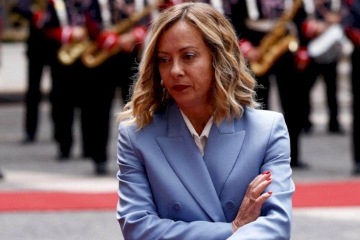 Baş naziri təhqir edən jurnalist cərimələndi