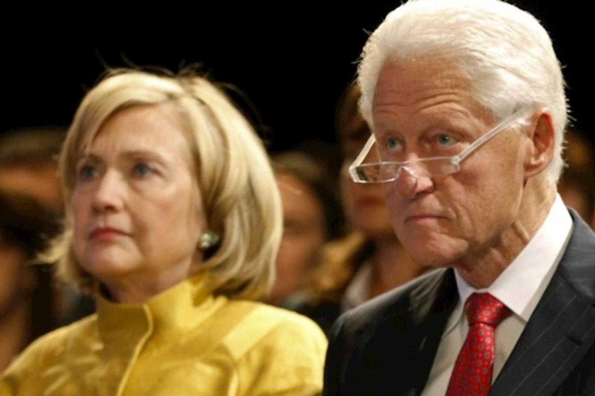 Bill və Hillari Klinton Harrisi prezidentliyə namizəd kimi dəstəkləyiblər