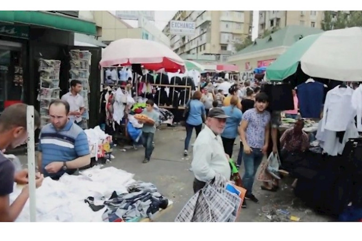 Şəmkirdə qızına cehiz almağa gedən ata bazarda dava saldı