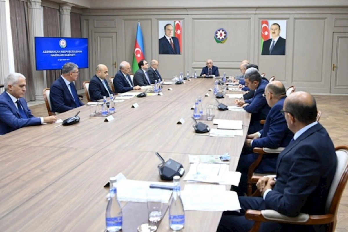 Baş nazir iclas keçirdi: Tapşırıqlar verdi