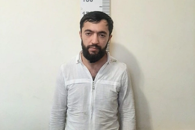 Daşkəsəndə polisin saxla əmrinə tabe olmayan sürücü piyadanı vurub — FOTO Daşkəsəndə polisin saxla əmrinə tabe olmayan sürücü piyadanı vurub — FOTO