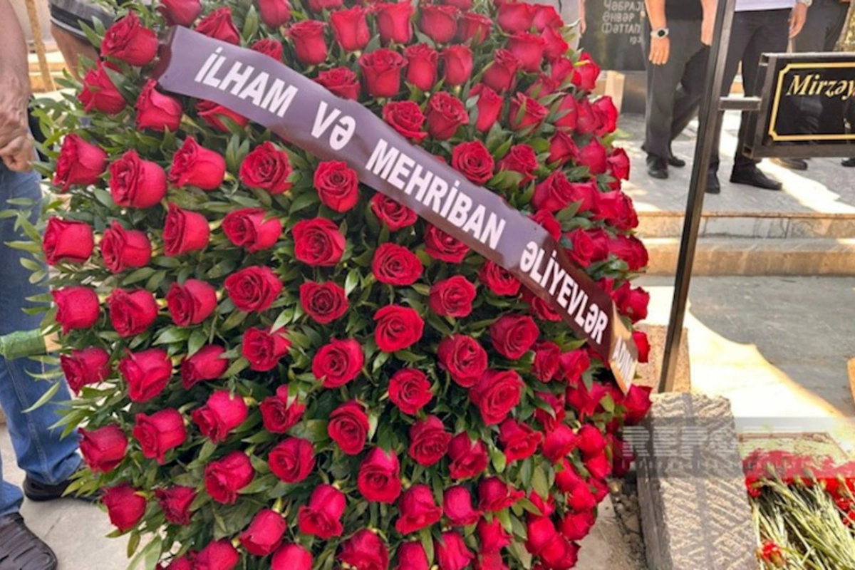 Prezident və xanımı Səfa Mirzəyevin dəfninə əklil göndərdi