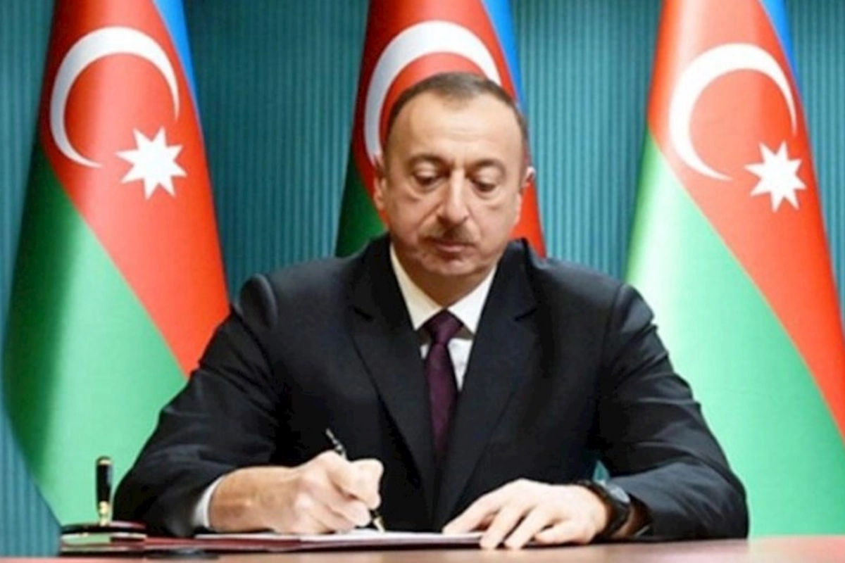 Prezident bir qrup energetiki təltif edib — SƏRƏNCAM