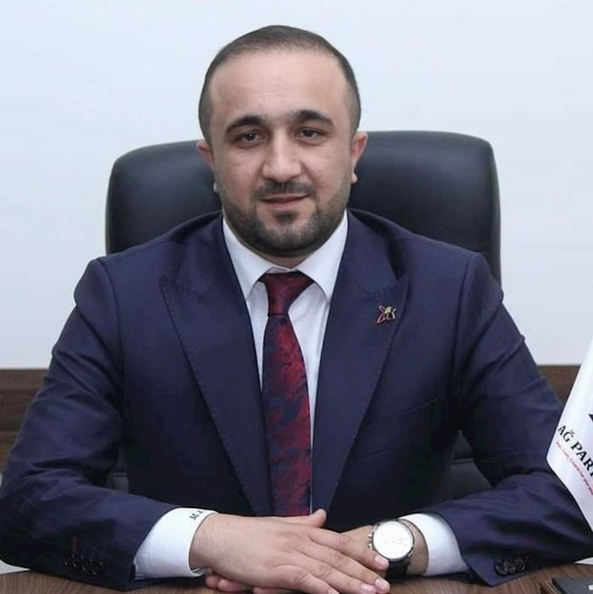 Tural Abbaslının köməkçisi deputatlığa namizədliyini irəli sürdü — AÇIQLAMA