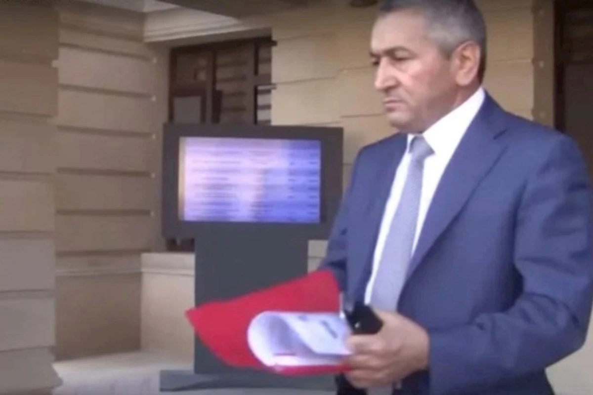 Adil Vəliyevin adına 2 milyon manatlıq avtosalon — Rəsmi sənədlər