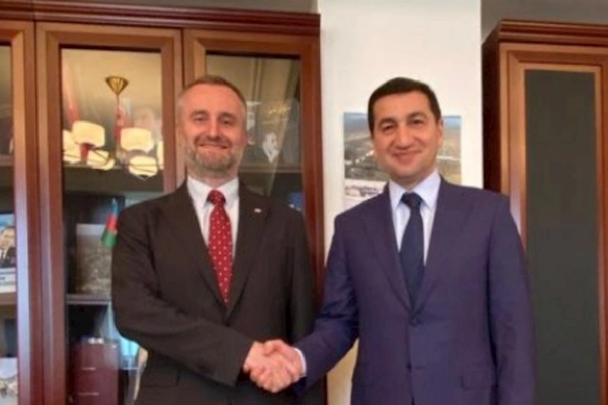 Hikmət Hacıyev Polşanın səfiri ilə görüşdü