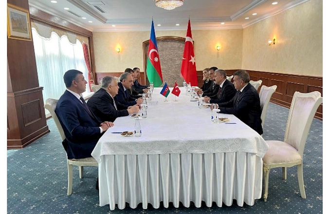 Azərbaycanla Qırğızıstan arasında əməkdaşlıq — FOTOLAR