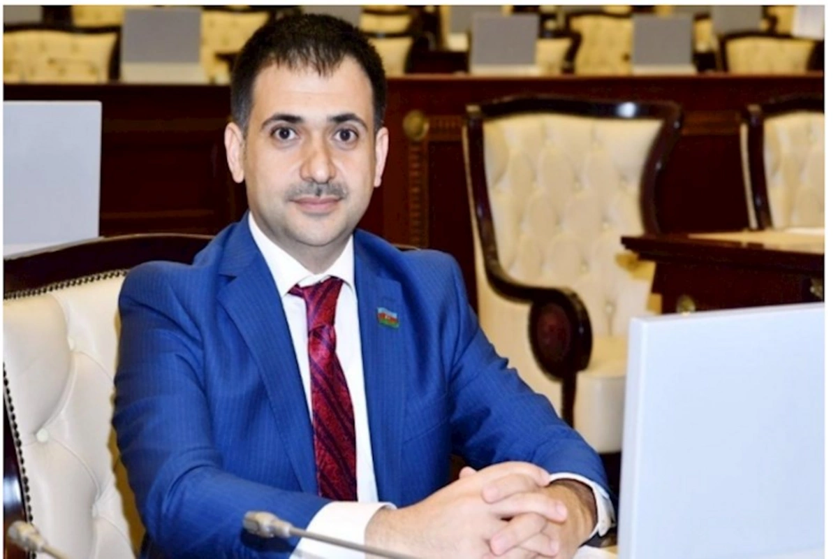 Şeyxin qohumu namizəd olmadı, qalmaqallı direktora yol açıldı — FOTO