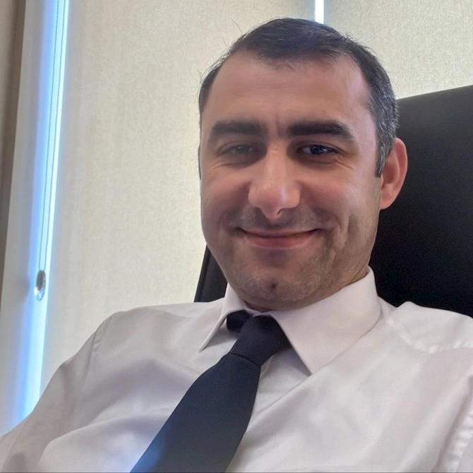 Dəmir Yolları İdarəsi öz işçisinin şirkətinə tender verib — ARAŞDIRMA (FOTOLAR) Dəmir Yolları İdarəsi öz işçisinin şirkətinə tender verib — ARAŞDIRMA (FOTOLAR)