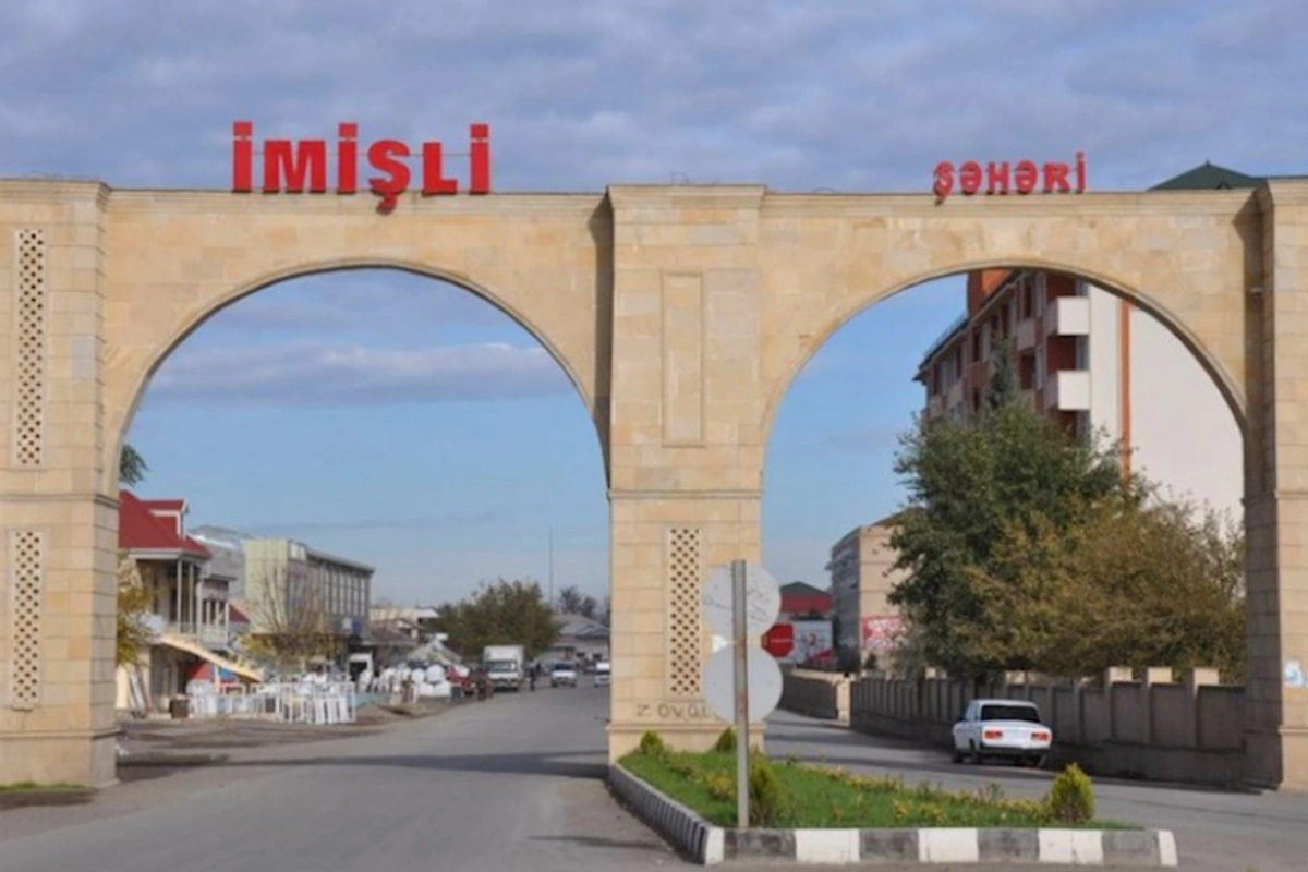 İmişli sakinlərindən qanunsuz 5 silah götürüldü — FOTO